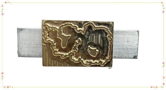 Harga yang bagus Stempel Tinta Embossing Karet Silikon Berkualitas Profesional Untuk Merek Kain on line