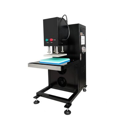 Harga yang bagus Mesin Embossing Silikon 2.5kW Menawarkan Tegangan 110V 220V dan Rentang Suhu 0C 300C untuk Embossing Permukaan Silikon yang Presisi on line