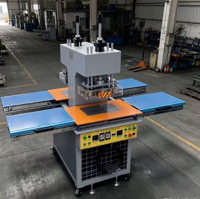 Mesin Emboss Kepala Ganda KY-0201 dengan Embossing 3D Stasiun Ganda dan Kisaran Suhu 0℃-300℃ untuk Sistem Kerja Ganda Gabungan Multi-proses
